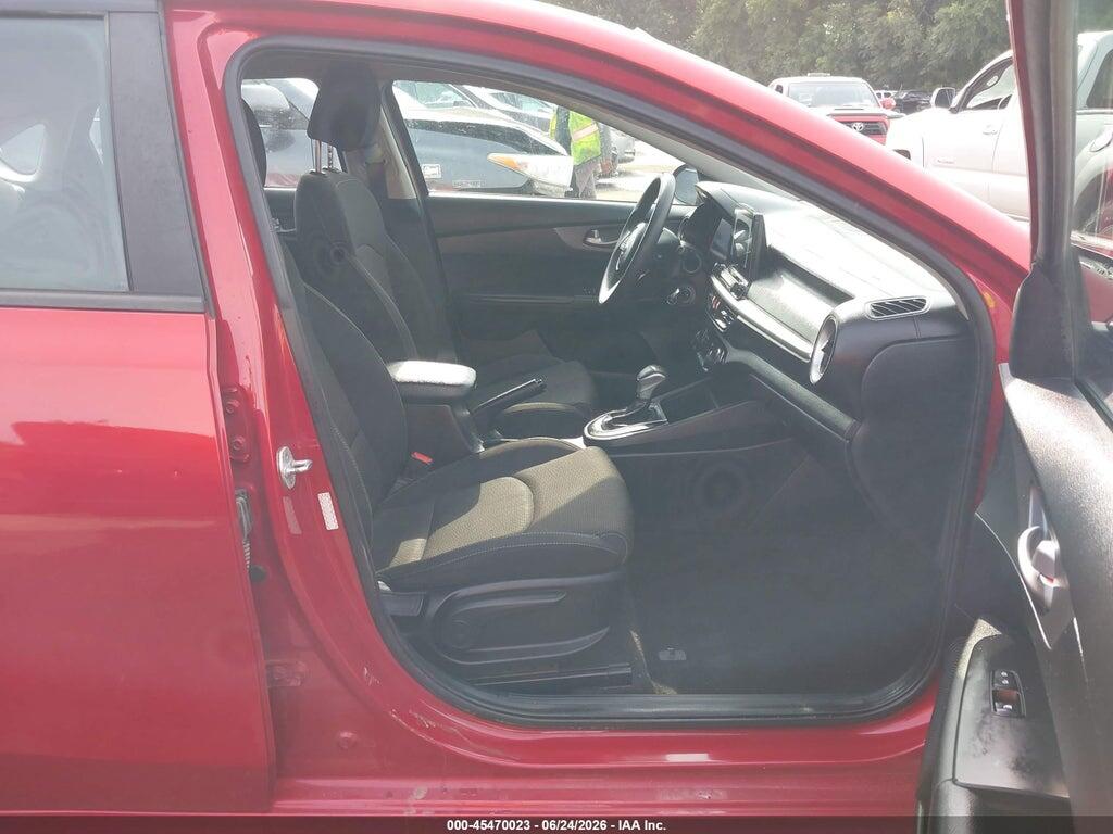 3KPF24AD4KE135960 2019 KIA FORTE photo no. 5