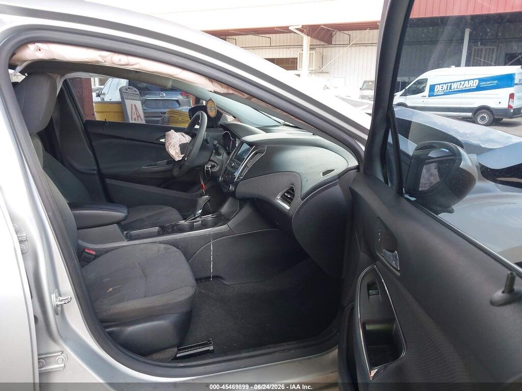 1G1BE5SM4K7115632 2019 CHEVROLET CRUZE photo no. 5