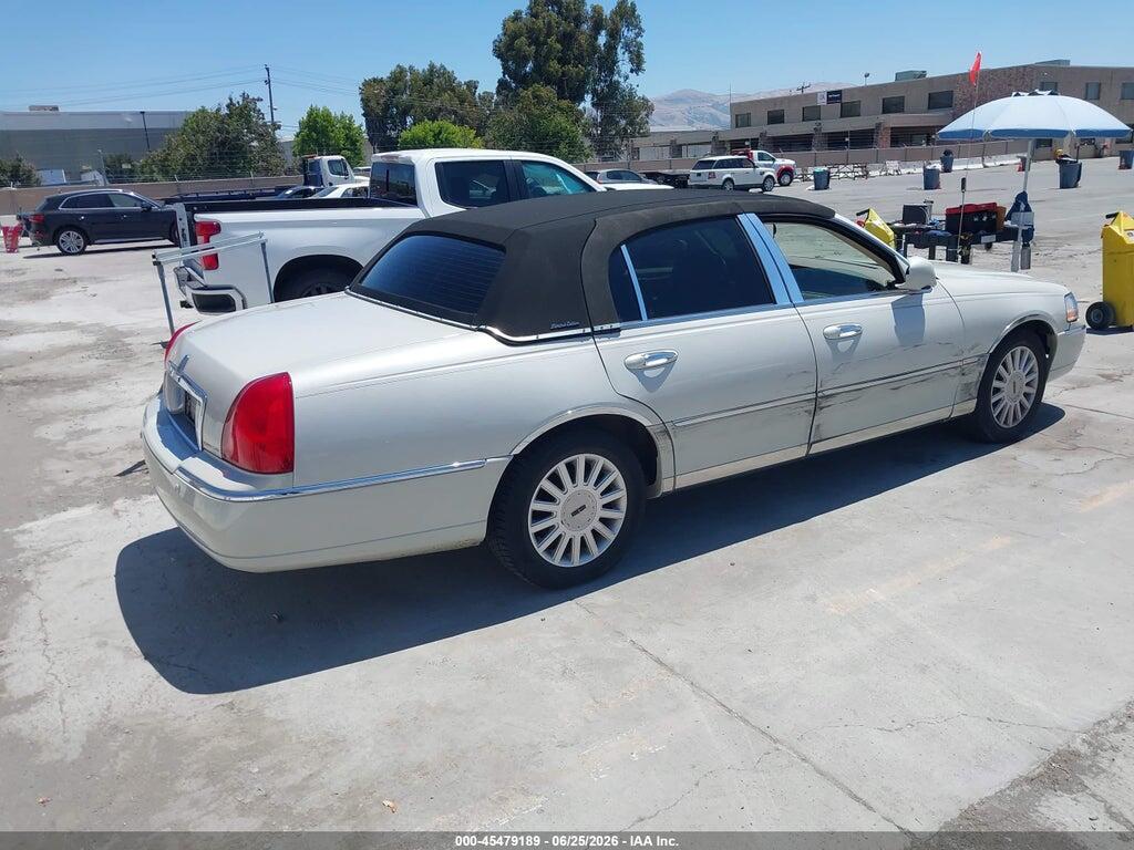 1LNHM81W25Y627697 2005 LINCOLN TOWN CAR photo no. 4