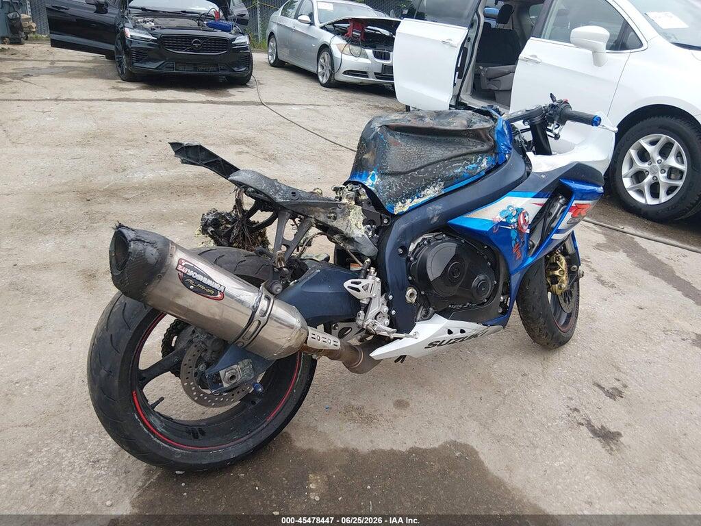 JS1GT78A6D2102399 2013 SUZUKI GSX-R1000 photo no. 4