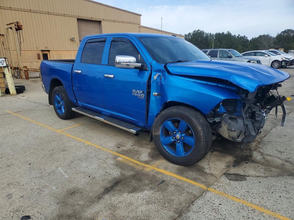 2022 RAM 1500 CLASSIC TRADESMAN — Фото 4 из 12