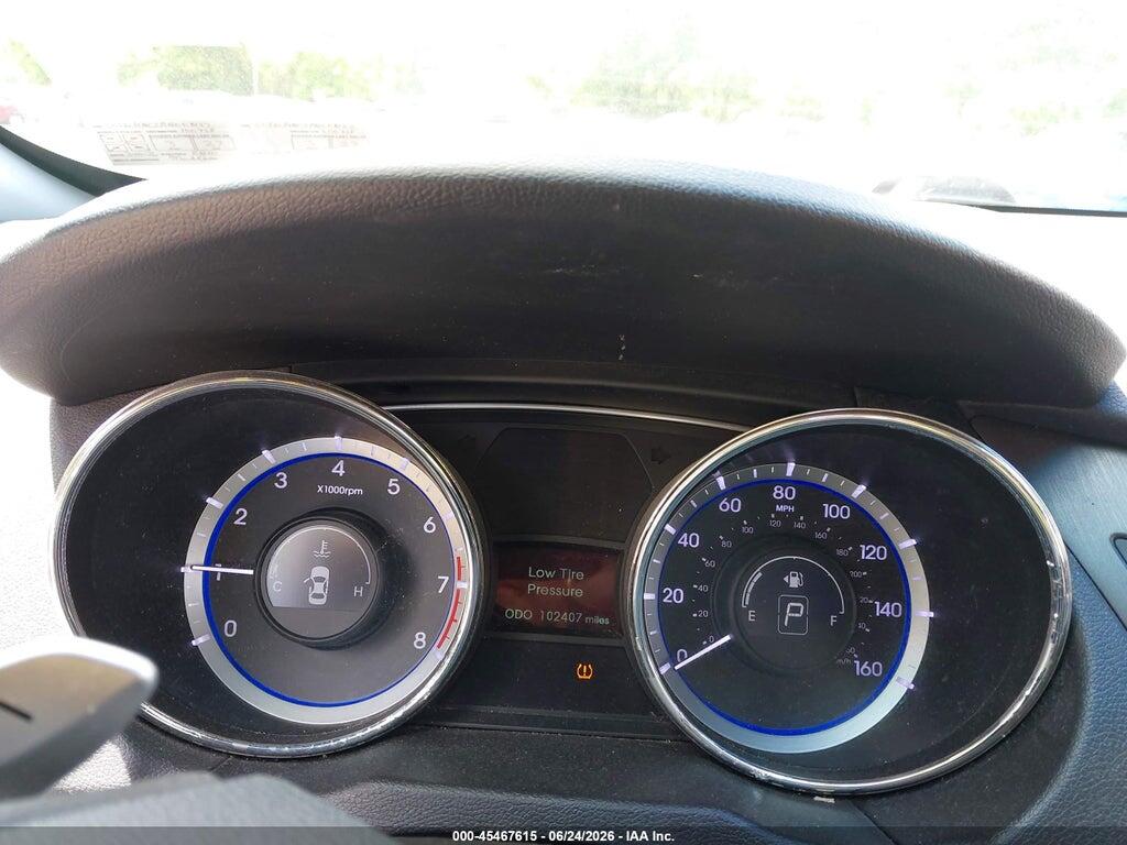 5NPEC4AC2BH001427 2011 HYUNDAI SONATA photo no. 7