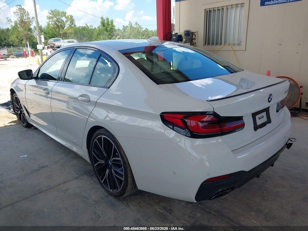 WBA53BJ03PCL90539 2023 BMW 540 photo no. 3
