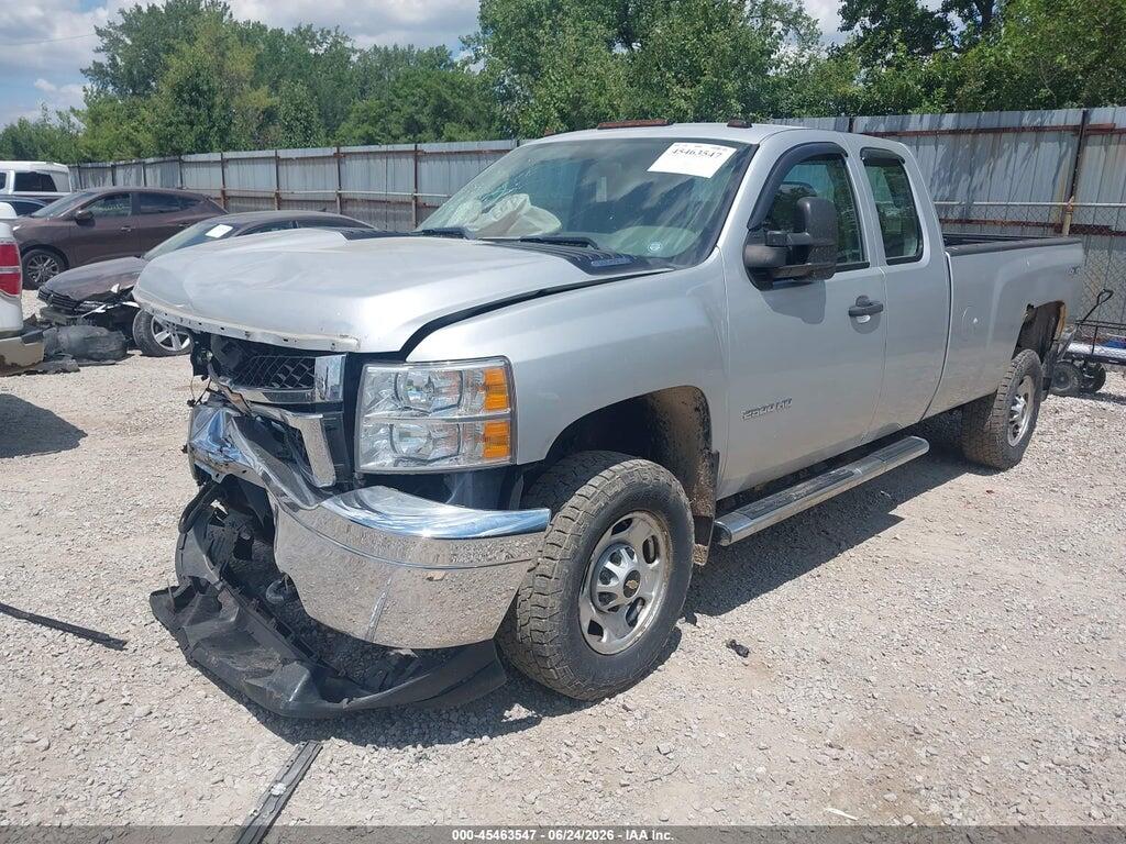 1GC2KVCG8DZ414489 2013 CHEVROLET SILVERADO 2500HD photo no. 2