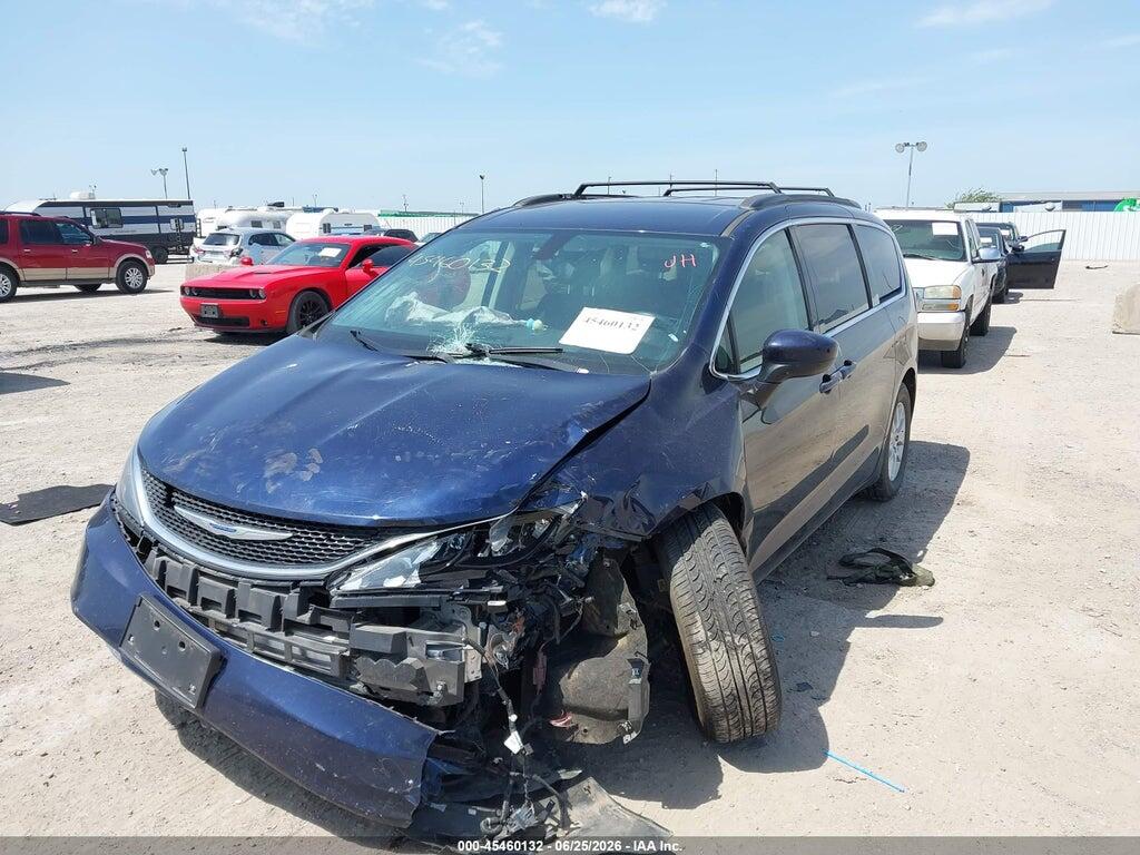 2C4RC1CG0LR210914 2020 CHRYSLER VOYAGER photo no. 2
