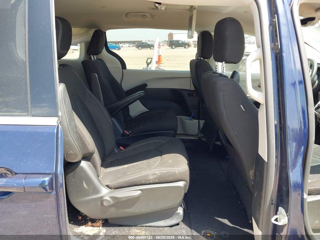 2C4RC1CG0LR210914 2020 CHRYSLER VOYAGER photo no. 8