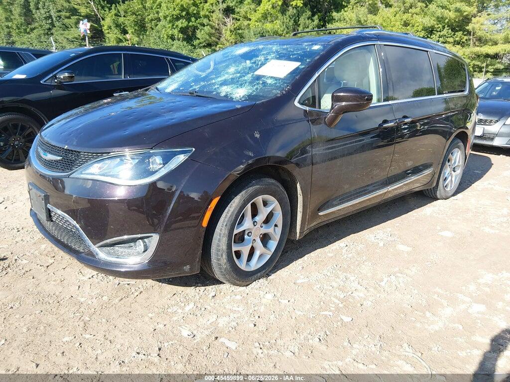 2C4RC1BG8JR235140 2018 CHRYSLER PACIFICA photo no. 2