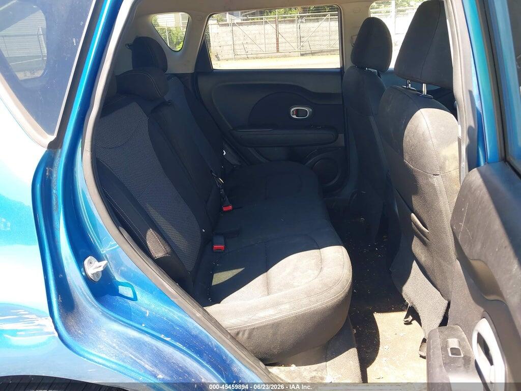 KNDJP3A50J7564767 2018 KIA SOUL photo no. 8
