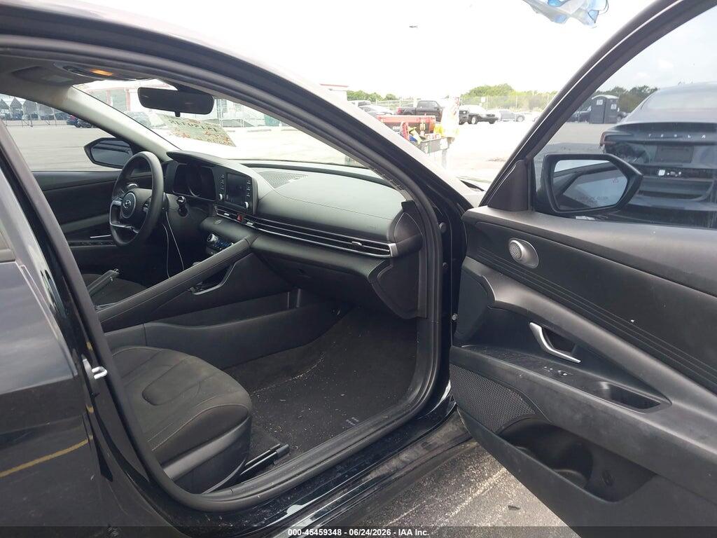 KMHLM4AG3PU381894 2023 HYUNDAI ELANTRA photo no. 5