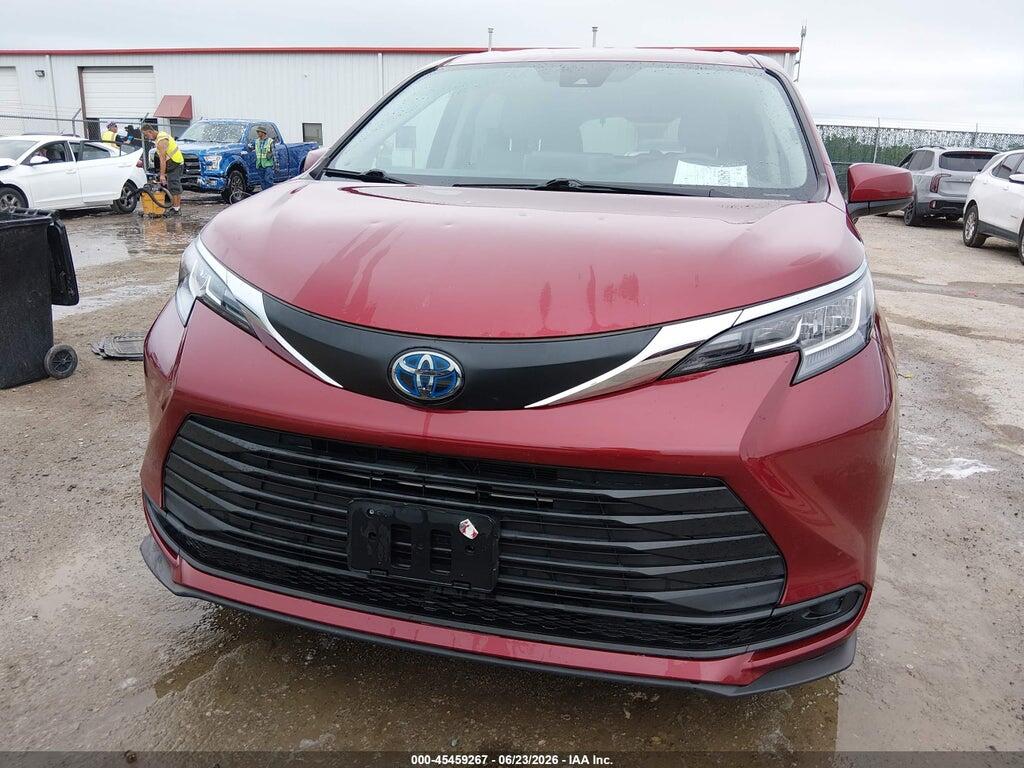 5TDKRKECXMS043146 2021 TOYOTA SIENNA photo no. 12