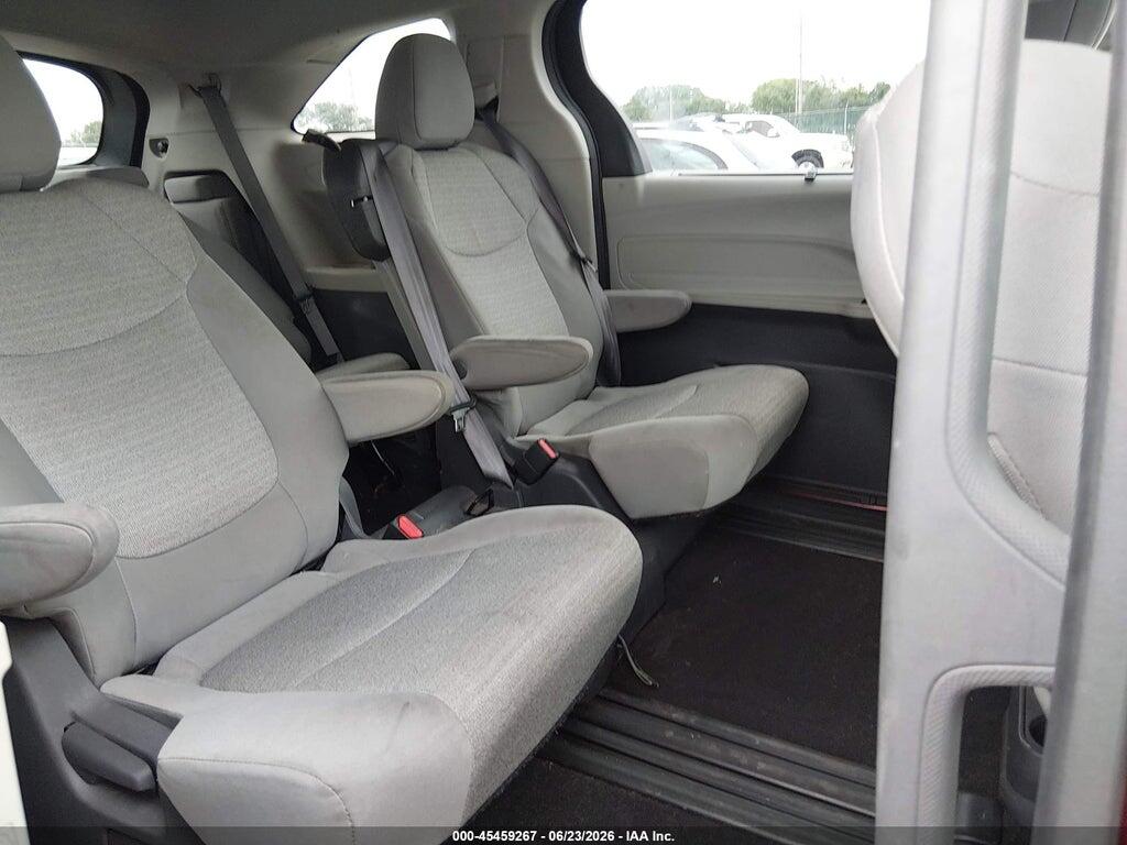 5TDKRKECXMS043146 2021 TOYOTA SIENNA photo no. 8