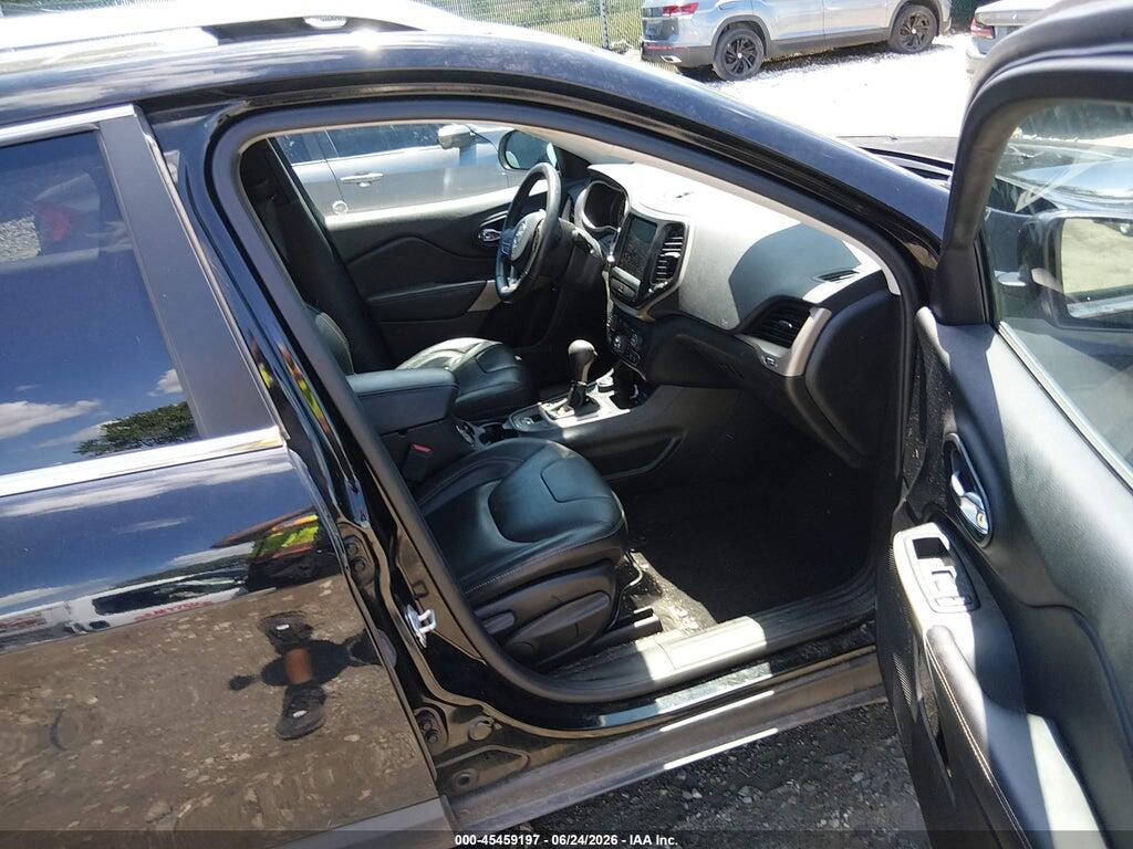 1C4PJMDS8HD227939 2017 JEEP CHEROKEE photo no. 5