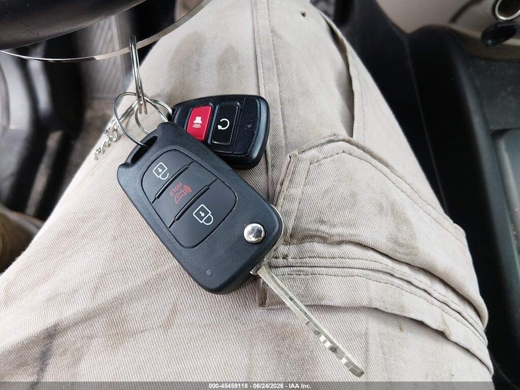 KNDJT2A66D7560080 2013 KIA SOUL photo no. 11