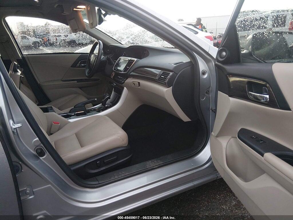 JHMCR6F56HC030184 2017 HONDA ACCORD HYBRID photo no. 5