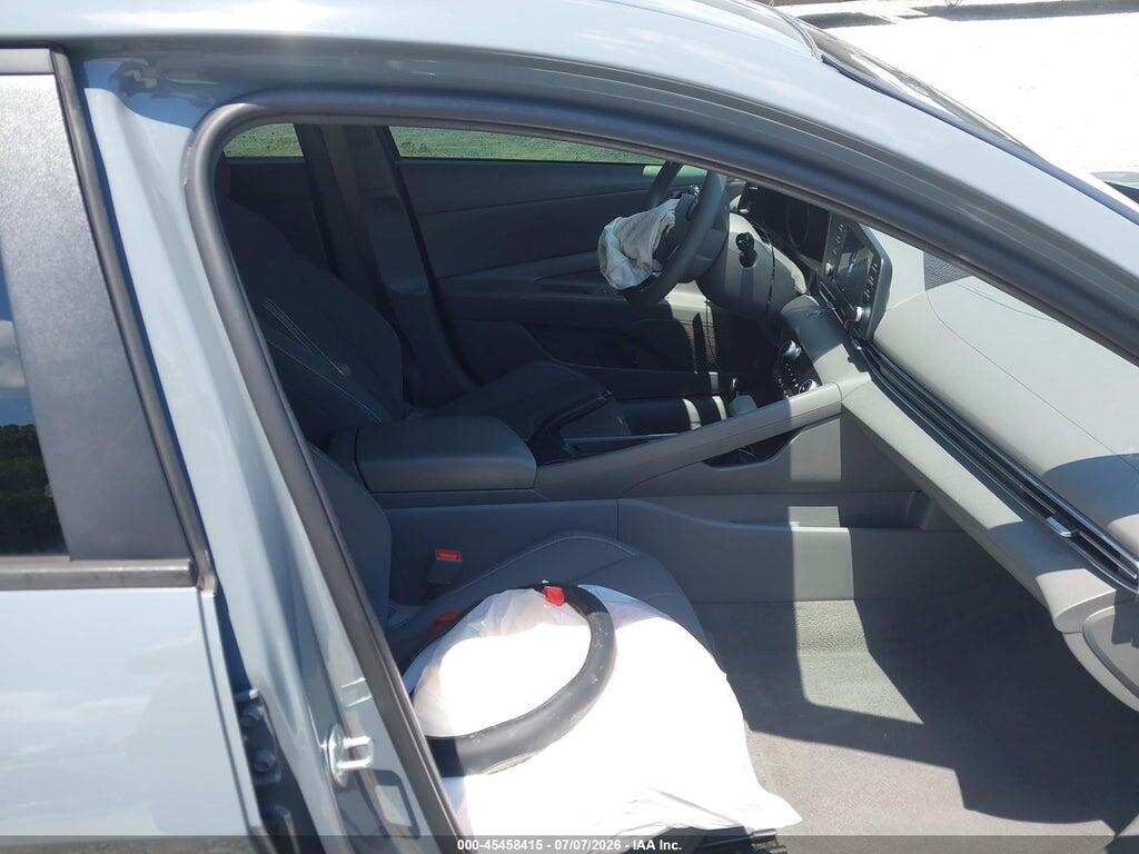 KMHLM4AG3NU322082 2022 HYUNDAI ELANTRA photo no. 5