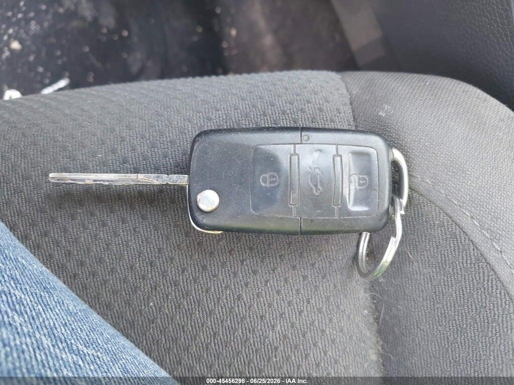 WVWCA71K28W157265 2008 VOLKSWAGEN RABBIT photo no. 11