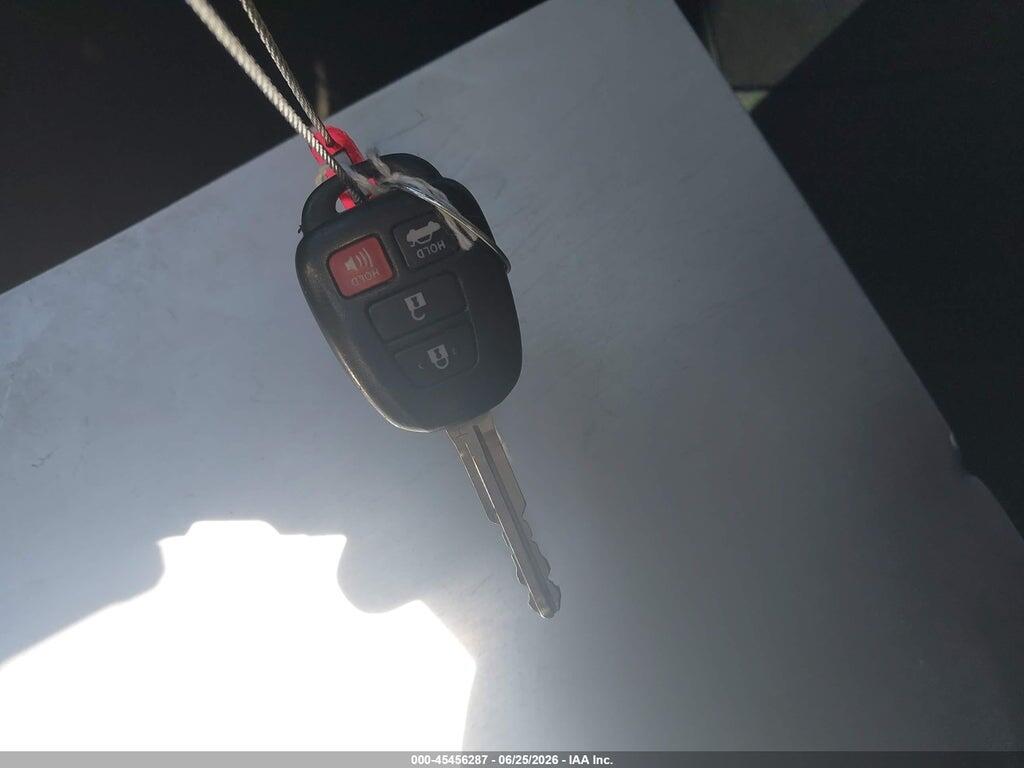 5YFBURHE1FP320329 2015 TOYOTA COROLLA photo no. 11