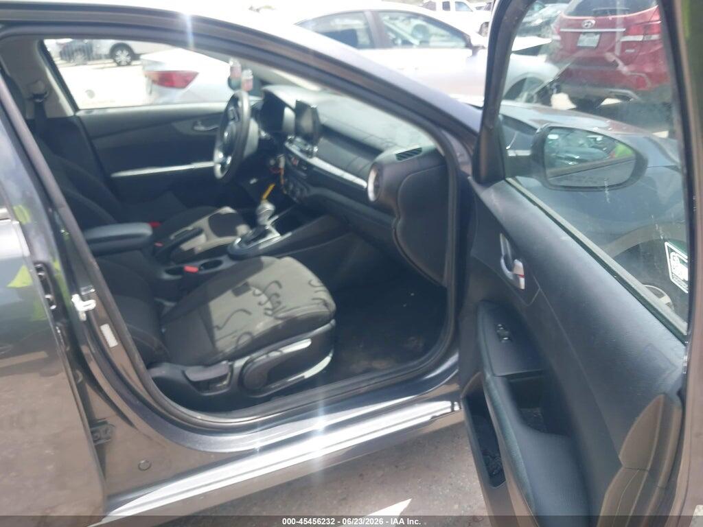 3KPF24AD7ME337758 2021 KIA FORTE photo no. 5