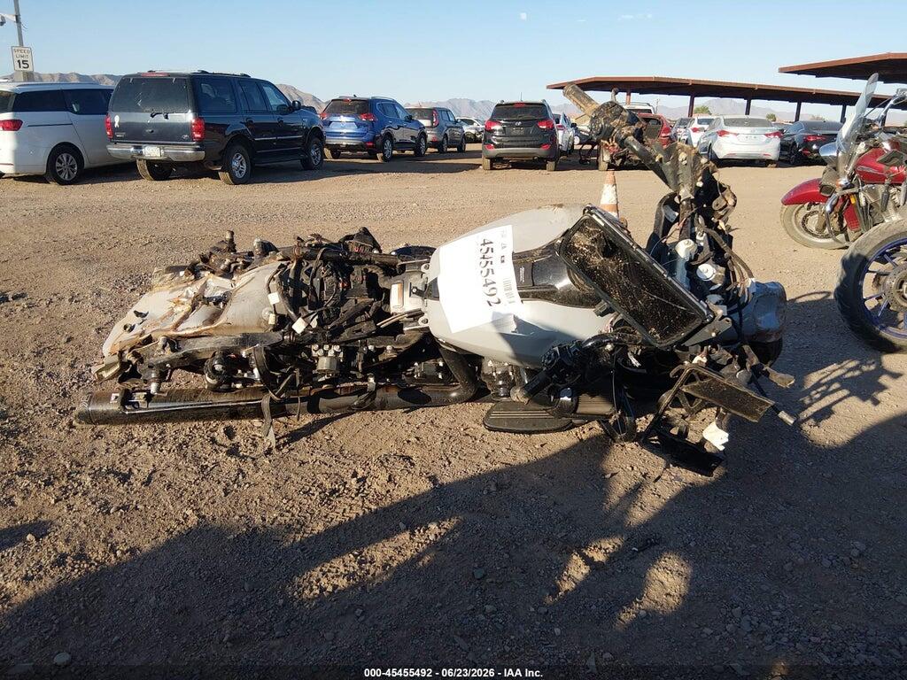1HD1KB71XRB663066 2024 HARLEY-DAVIDSON FLHX photo no. 1