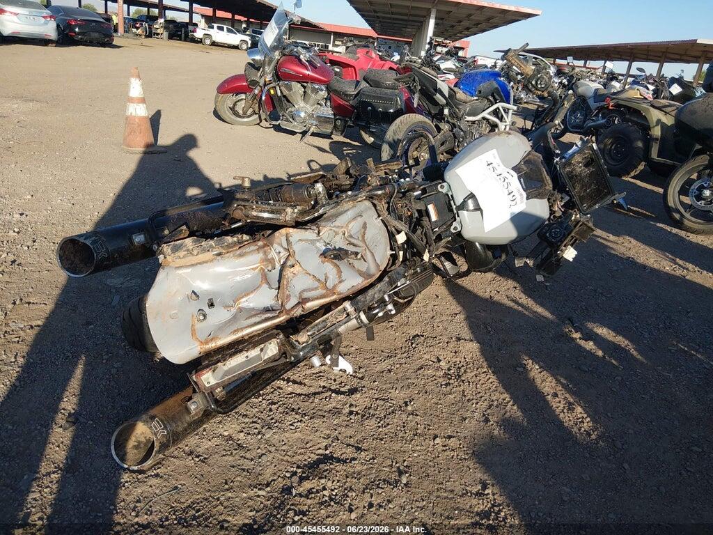 1HD1KB71XRB663066 2024 HARLEY-DAVIDSON FLHX photo no. 4