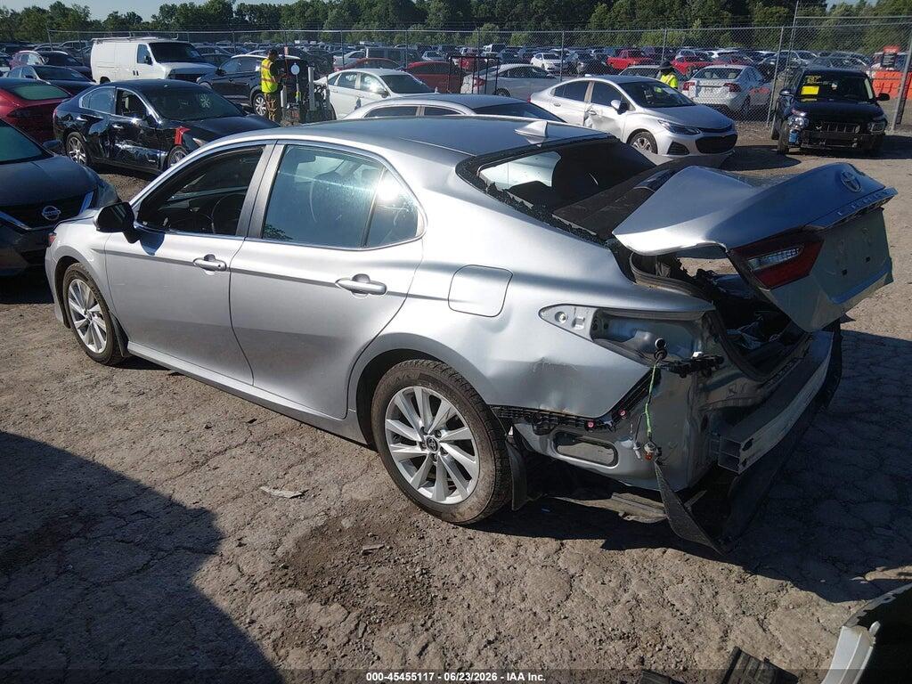 4T1C11BK2NU054779 2022 TOYOTA CAMRY photo no. 3