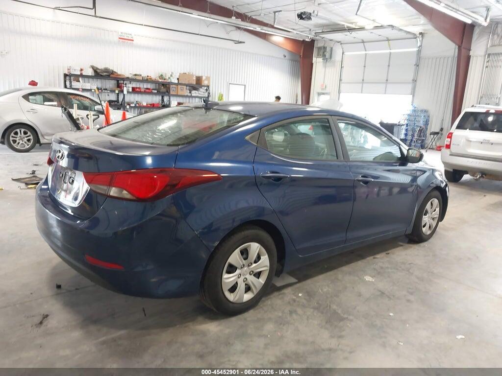5NPDH4AE1GH697056 2016 HYUNDAI ELANTRA photo no. 4