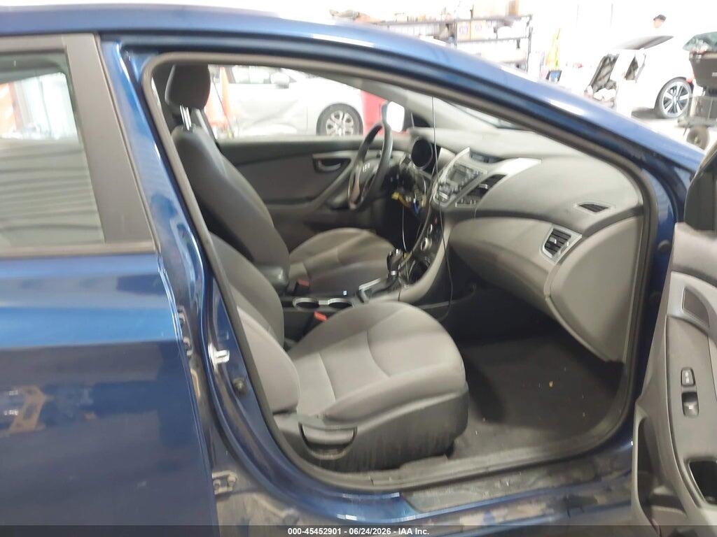 5NPDH4AE1GH697056 2016 HYUNDAI ELANTRA photo no. 5