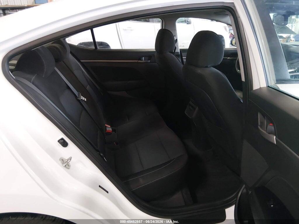 5NPD84LF3HH186181 2017 HYUNDAI ELANTRA photo no. 8