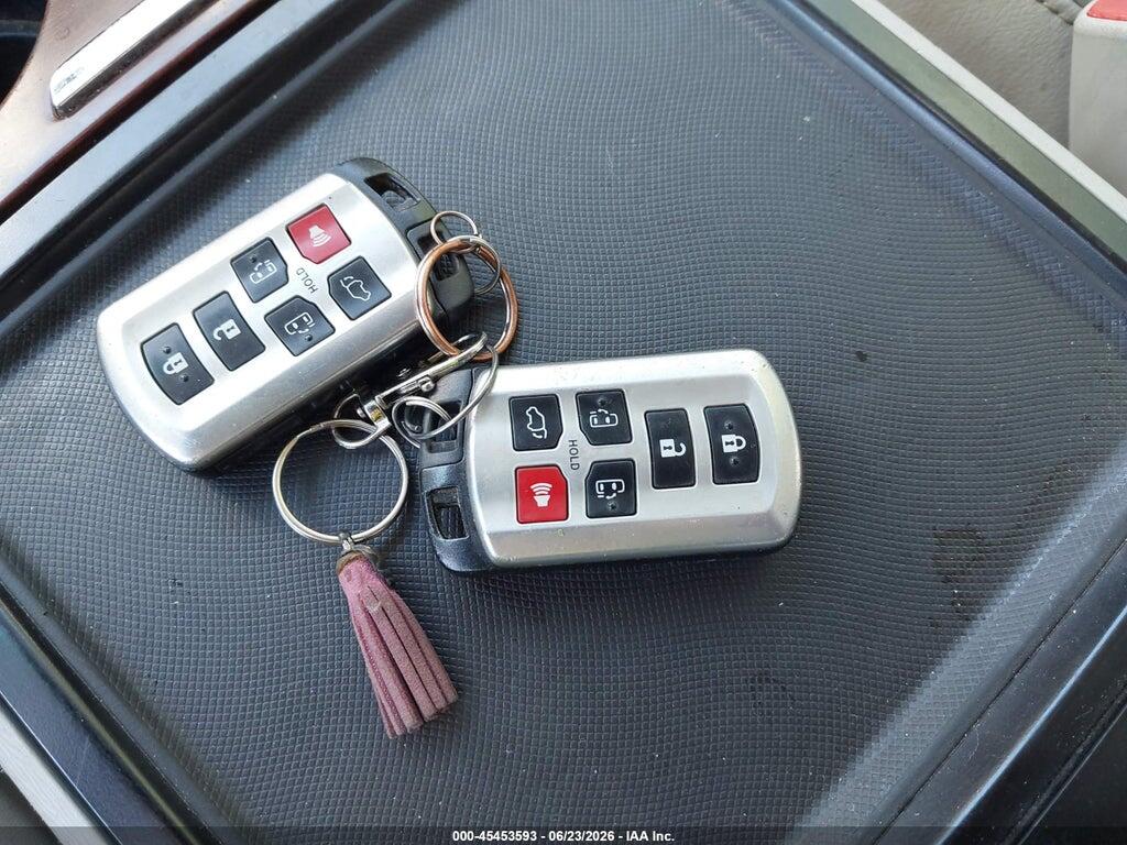 5TDYK3DCXDS335112 2013 TOYOTA SIENNA photo no. 11