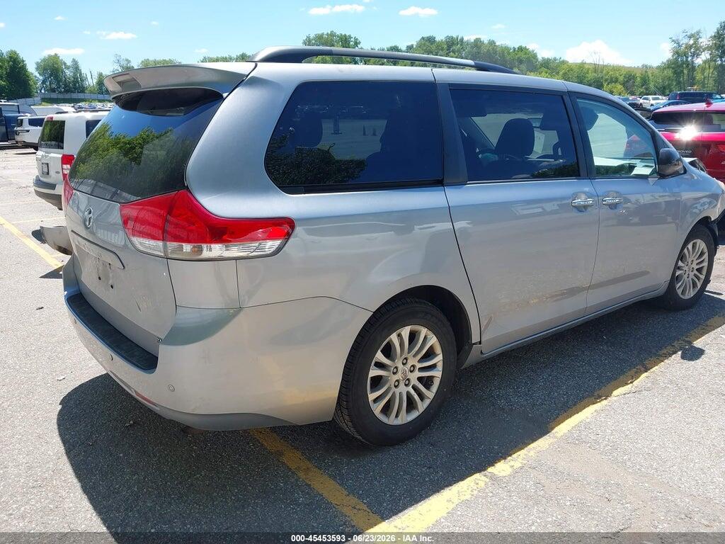 5TDYK3DCXDS335112 2013 TOYOTA SIENNA photo no. 4