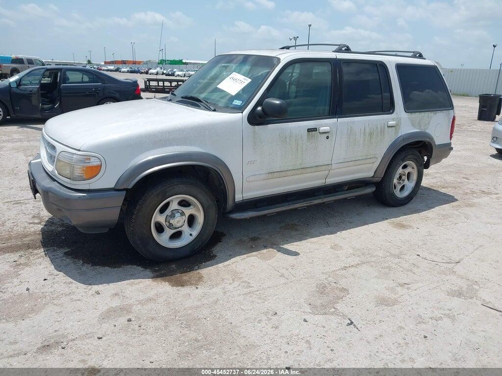 1FMZU63E4YZA49310 2000 FORD EXPLORER photo no. 2
