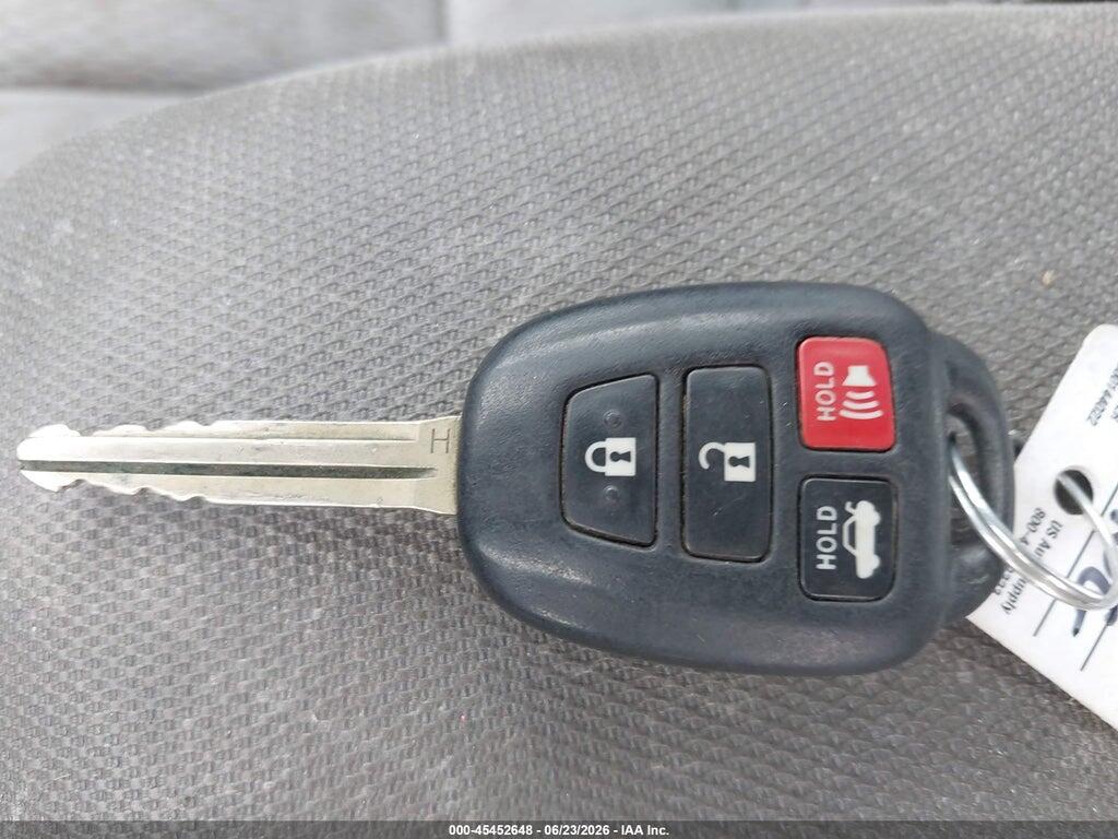 5YFBURHE9GP368968 2016 TOYOTA COROLLA photo no. 11