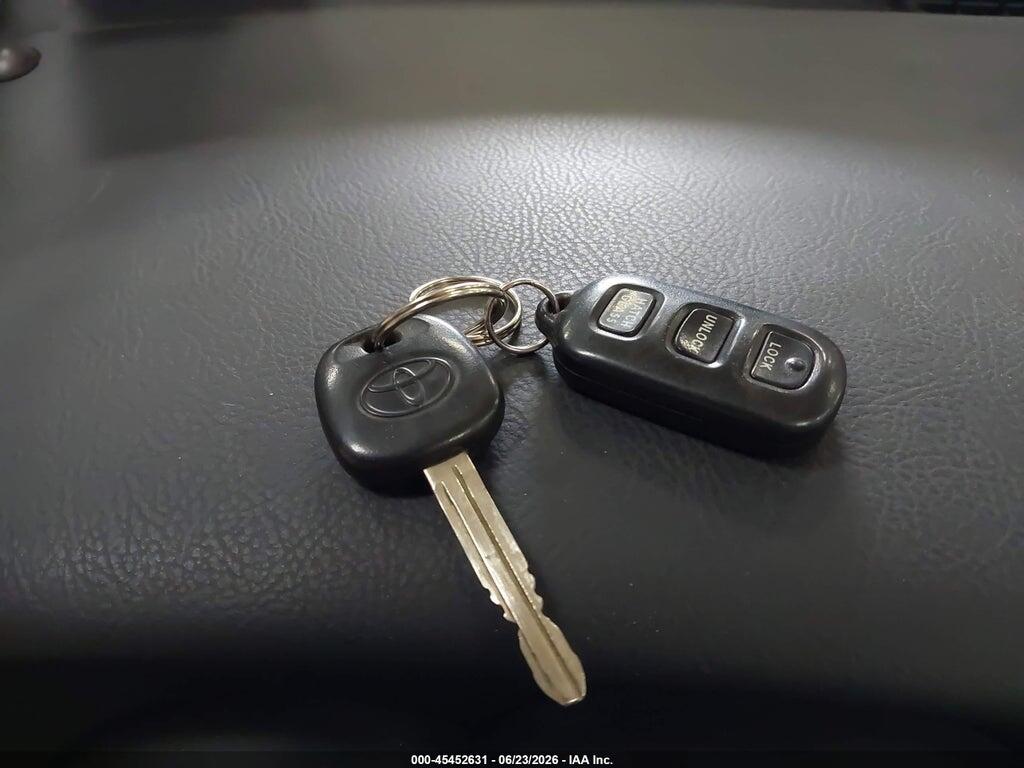 2T1LR32E66C552212 2006 TOYOTA MATRIX photo no. 11