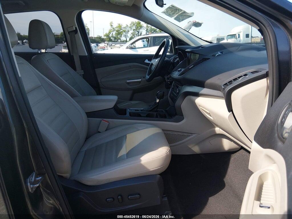 1FMCU0GD8HUD24498 2017 FORD ESCAPE photo no. 5