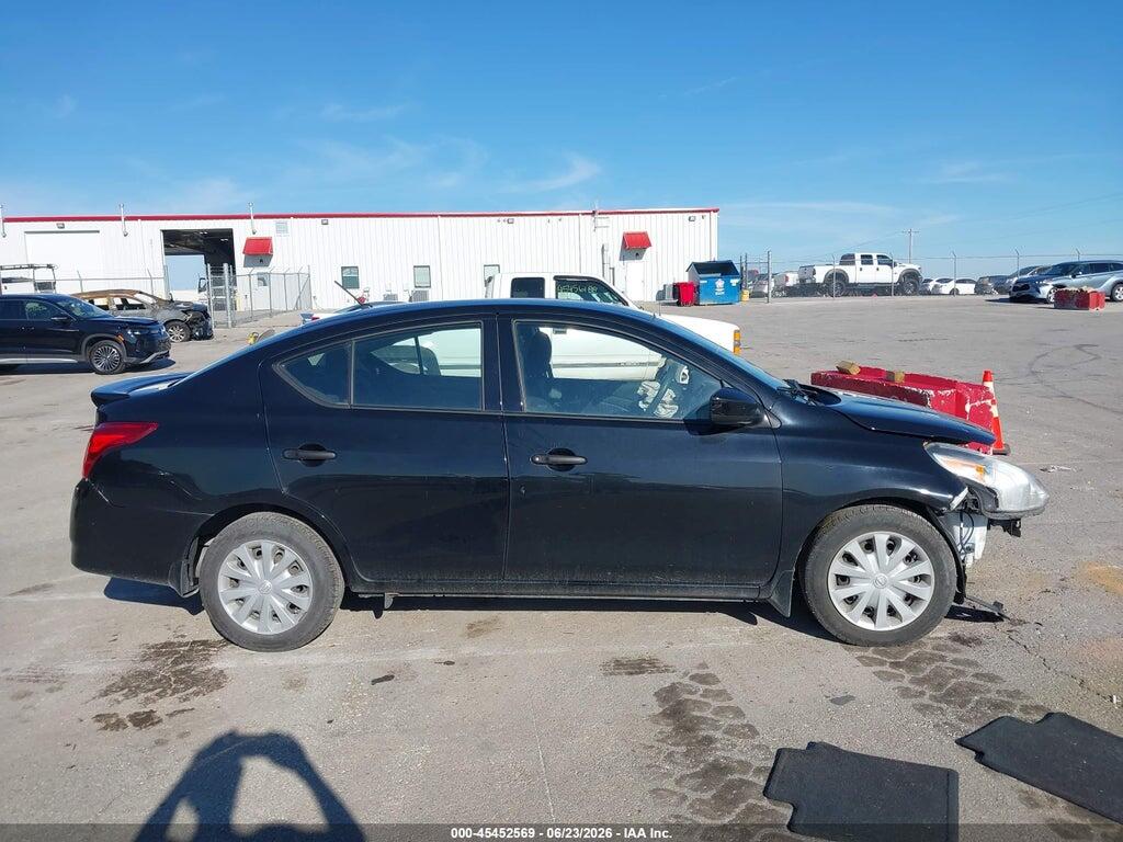 3N1CN7AP4JL839529 2018 NISSAN VERSA photo no. 12