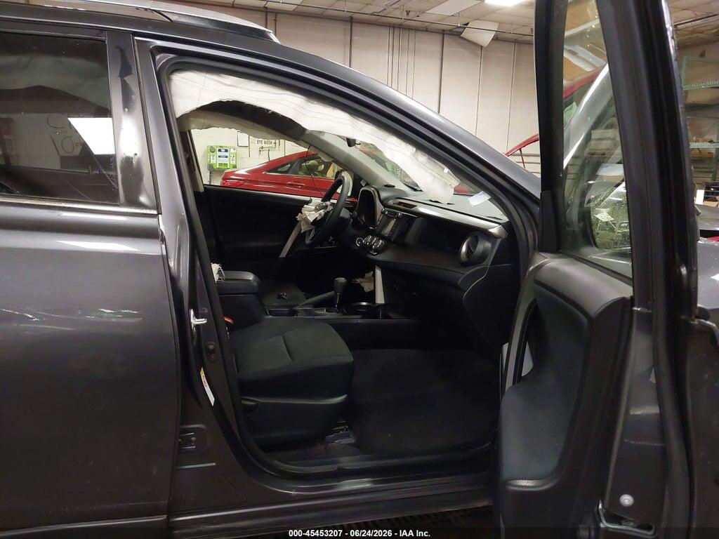 JTMBFREV4GD195023 2016 TOYOTA RAV4 photo no. 5