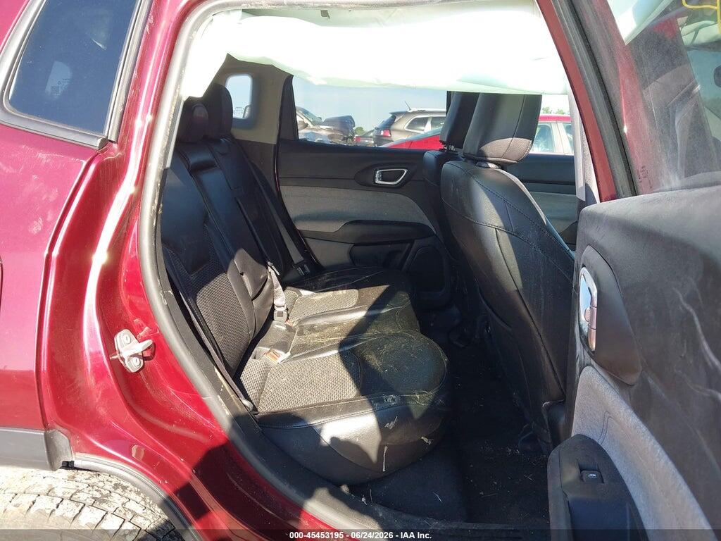 3C4NJDBB2NT124905 2022 JEEP COMPASS photo no. 8
