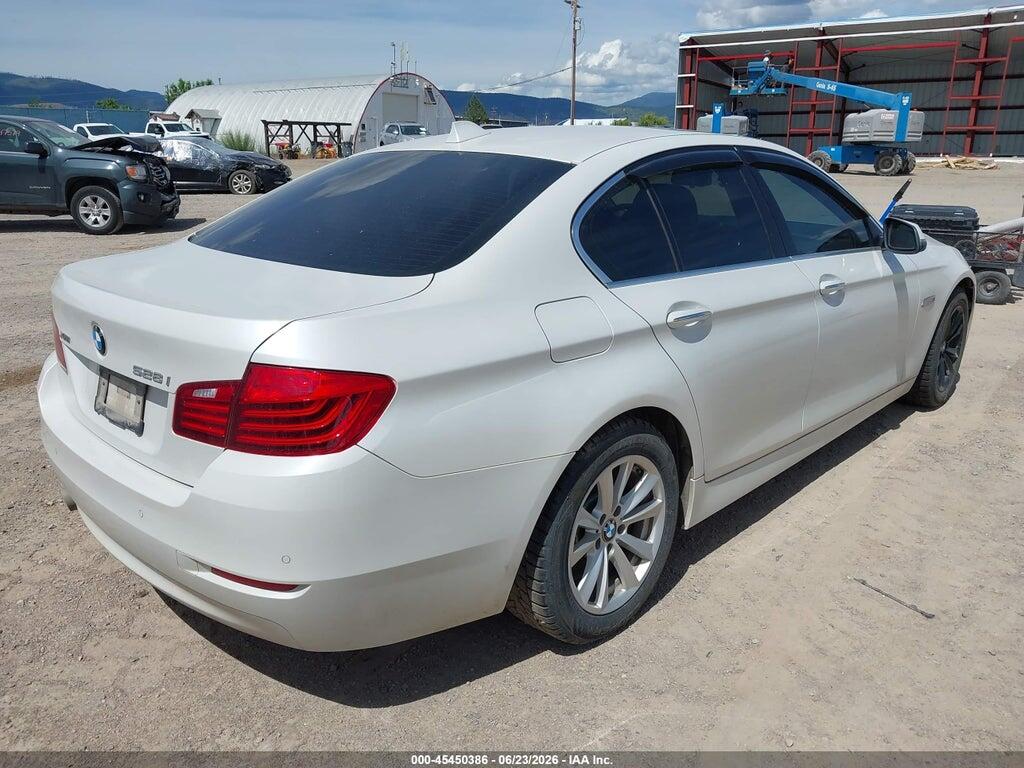 WBA5A7C58FD624789 2015 BMW 528I photo no. 4