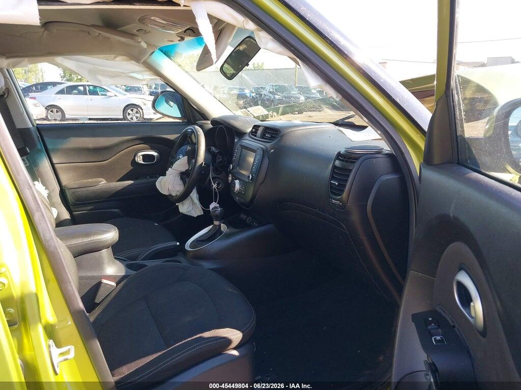 KNDJP3A53J7889560 2018 KIA SOUL photo no. 5