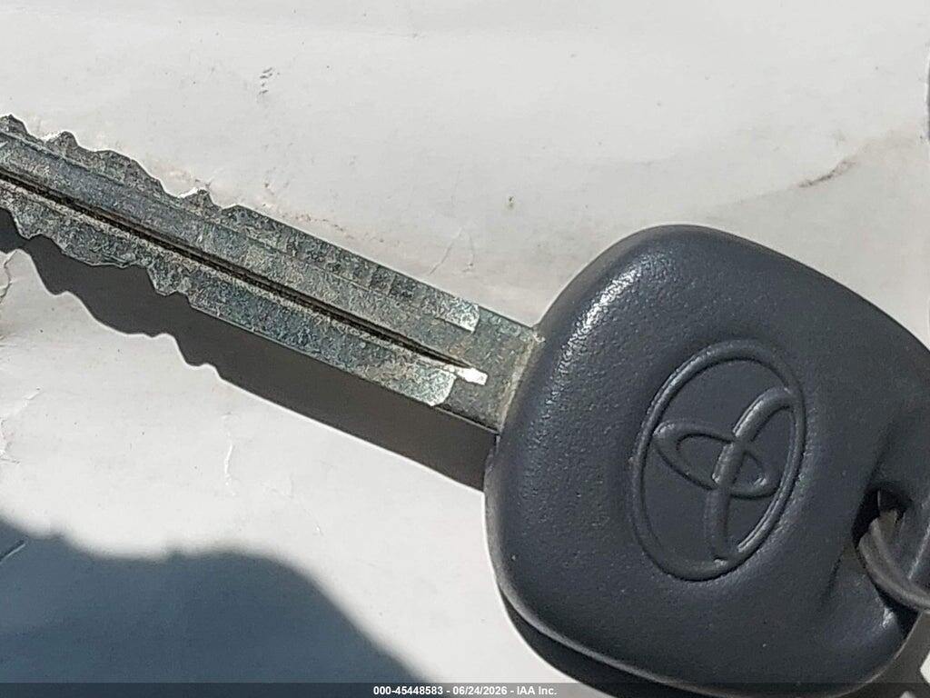 JTEDP21A450075979 2005 TOYOTA HIGHLANDER photo no. 11