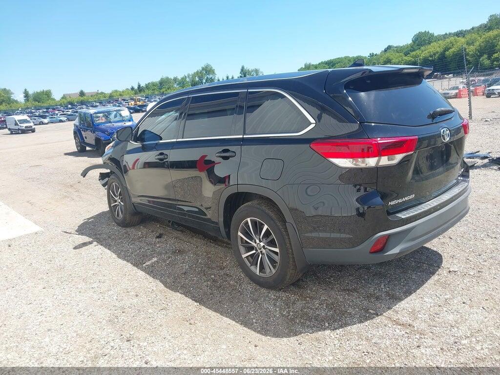 5TDJZRFH5HS397807 2017 TOYOTA HIGHLANDER photo no. 3