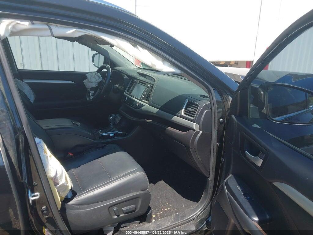 5TDJZRFH5HS397807 2017 TOYOTA HIGHLANDER photo no. 5