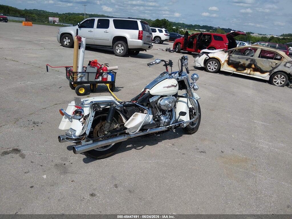 1HD1FBW156Y663264 2006 HARLEY-DAVIDSON FLHRI photo no. 4