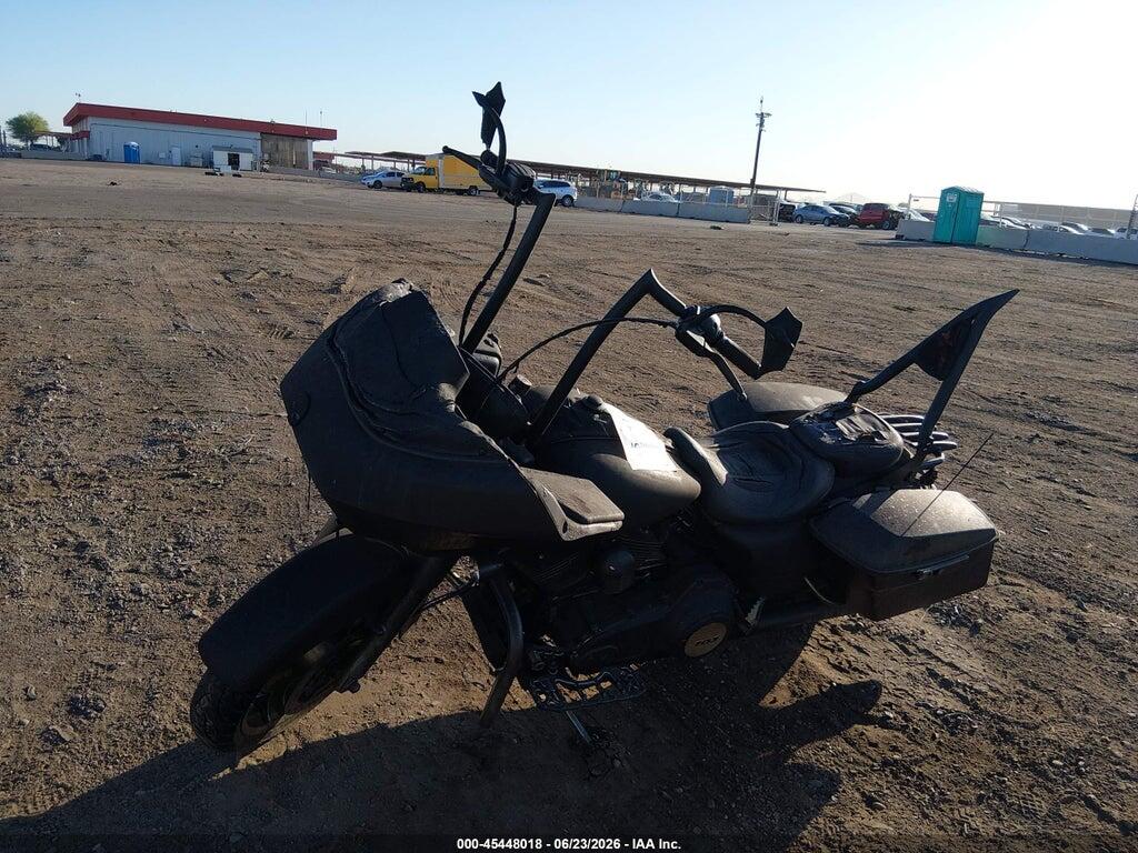 1HD1KHM16BB631874 2011 HARLEY-DAVIDSON FLTRX photo no. 2