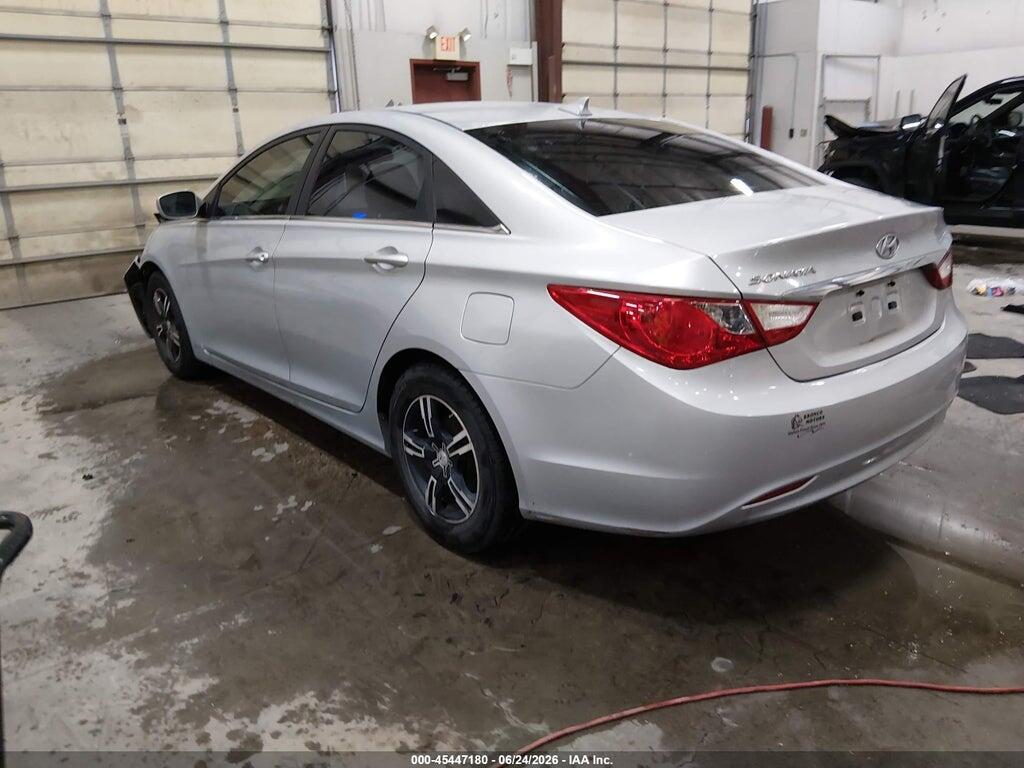5NPEB4AC8DH517989 2013 HYUNDAI SONATA photo no. 3