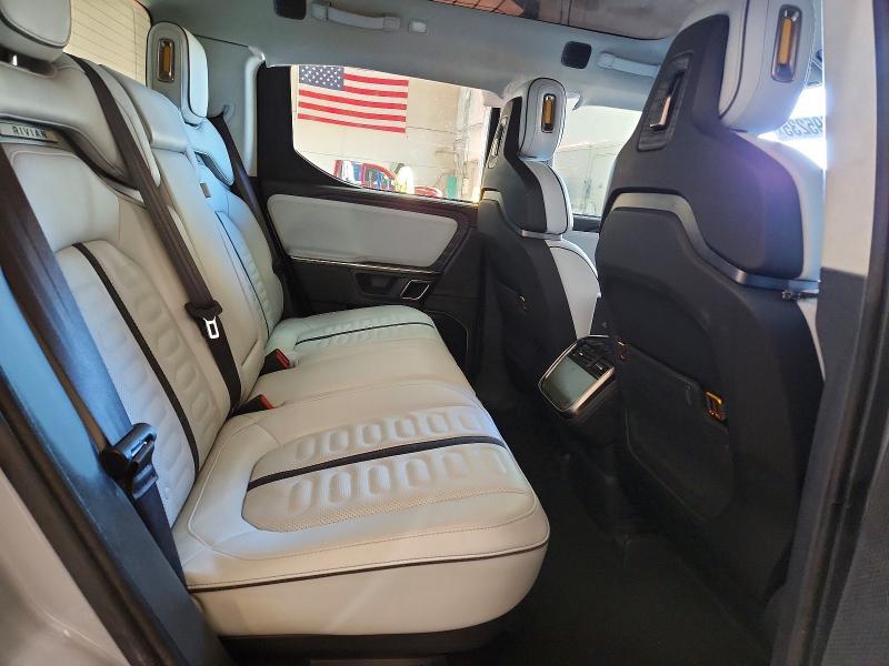 2022 RIVIAN R1T ADVENTURE — Фото 10 из 13