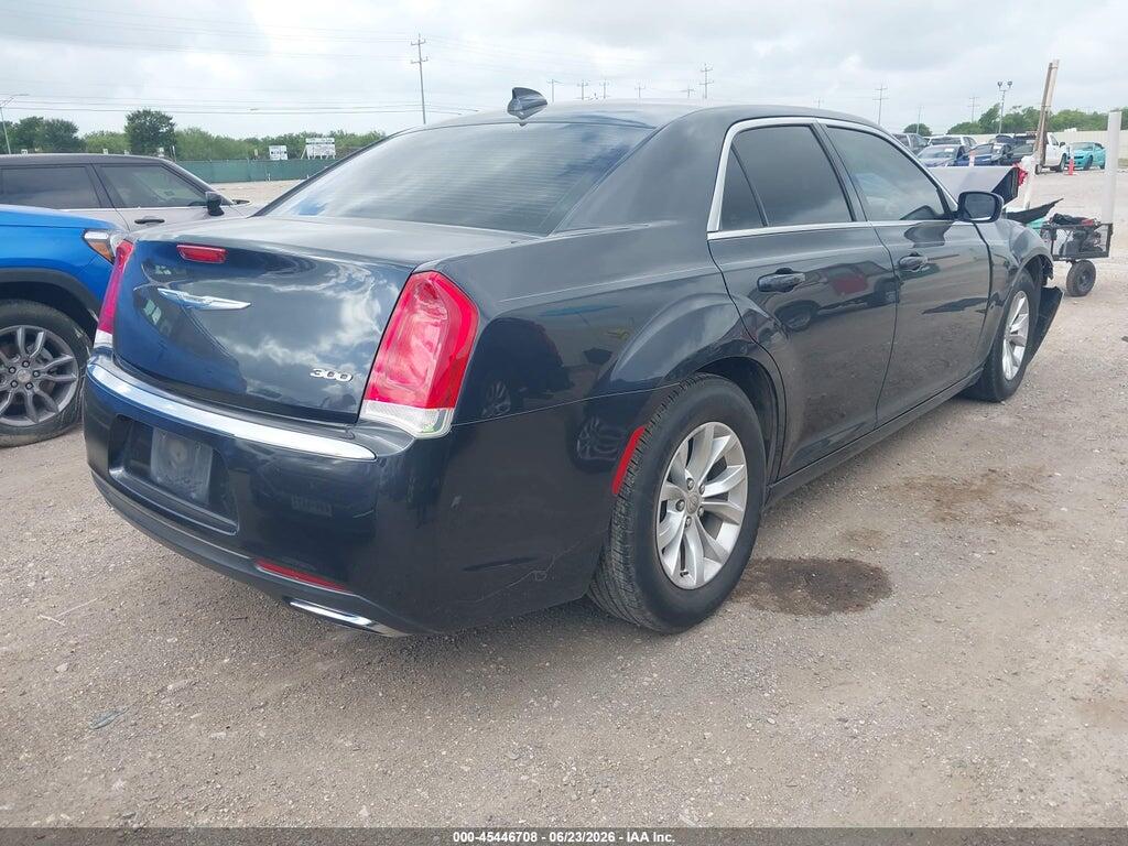 2C3CCAAG9GH141911 2016 CHRYSLER 300 photo no. 4