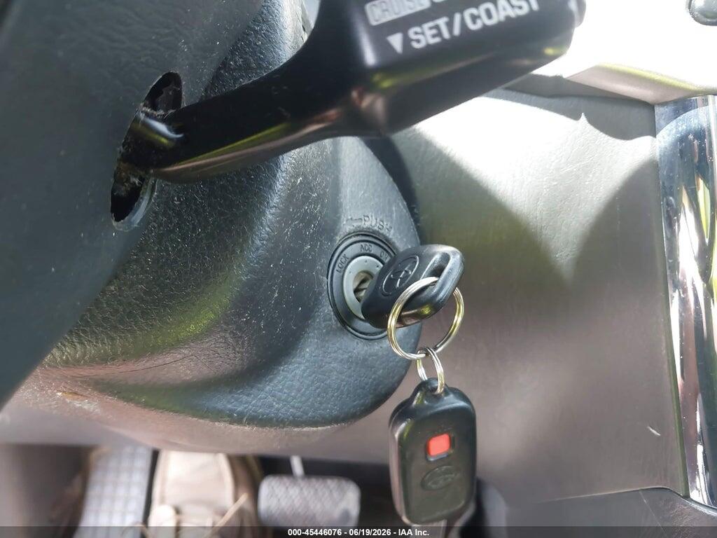 2T1KR32E16C561783 2006 TOYOTA MATRIX photo no. 11