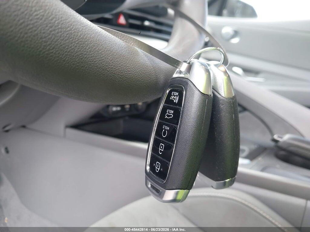 KMHLM4AG4PU628839 2023 HYUNDAI ELANTRA photo no. 11