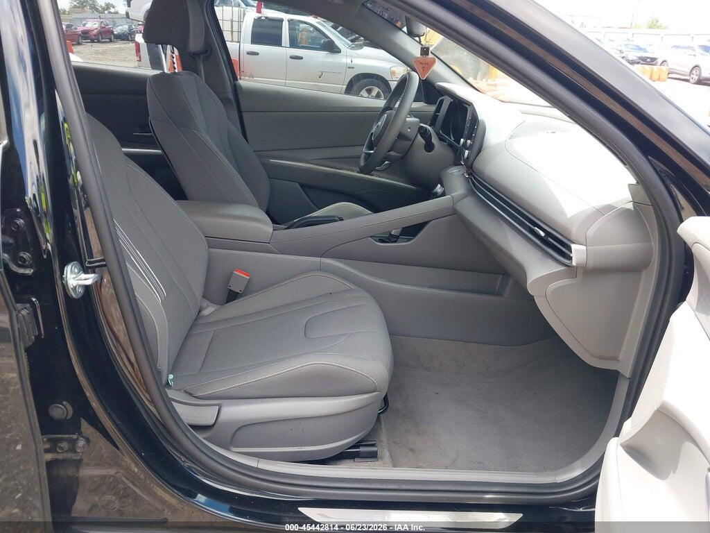 KMHLM4AG4PU628839 2023 HYUNDAI ELANTRA photo no. 5